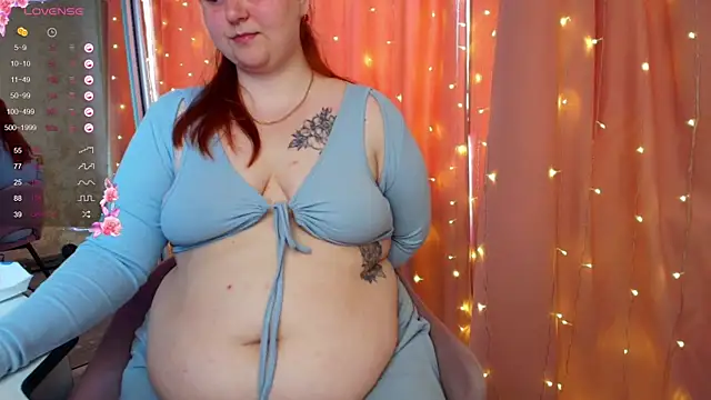Snapshot of Mia_Bows chatting on July 18, 2026, 11:47 am Mia Bows online show from July 18, 2026, 11:47 am
