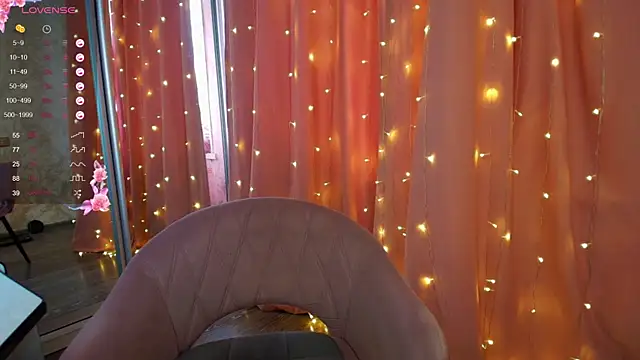 Snapshot of Mia_Bows chatting on July 19, 2026, 3:10 am Mia Bows online show from July 19, 2026, 3:10 am