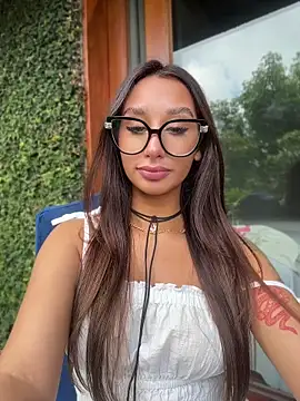 Tiny lilith online show from April 25, 2026, 3:53 pm