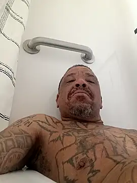 Snapshot of yellowwetfox chatting on March 22, 2026, 10:57 pm yellowwetfox online show from March 22, 2026, 10:57 pm