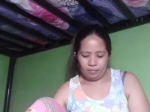 sweetlady pinay online show from April 14, 2026, 1:55 am