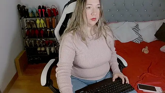 isabella rossse online show from November 6, 2025, 12:50 pm