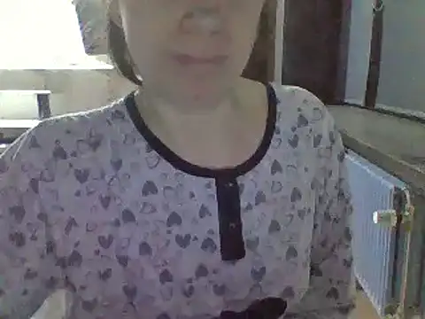 Snapshot of Moi_Lina chatting on December 6, 2024, 12:02 am Moi Lina online show from December 6, 2024, 12:02 am