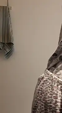 Snapshot of Moi_Lina chatting on December 8, 2024, 12:30 pm Moi Lina online show from December 8, 2024, 12:30 pm