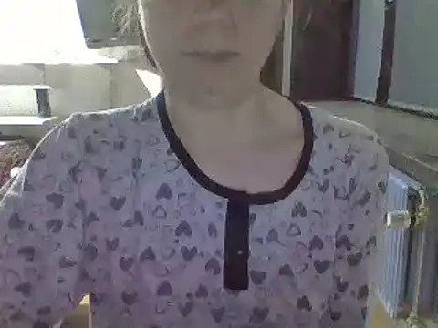 Snapshot of Moi_Lina chatting on December 12, 2024, 12:16 am Moi Lina online show from December 12, 2024, 12:16 am