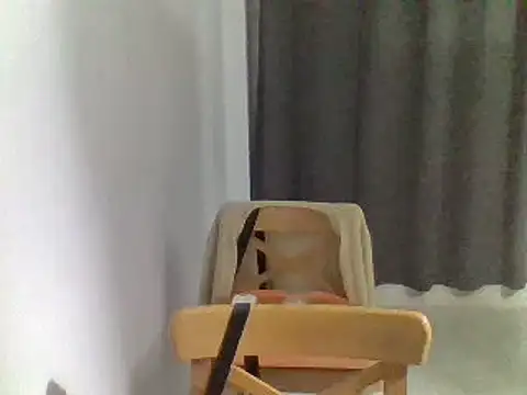 Snapshot of Moi_Lina chatting on December 24, 2024, 6:28 pm Moi Lina online show from December 24, 2024, 6:28 pm