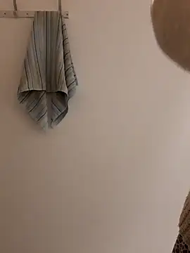 Snapshot of Moi_Lina chatting on December 29, 2024, 2:10 pm Moi Lina online show from December 29, 2024, 2:10 pm