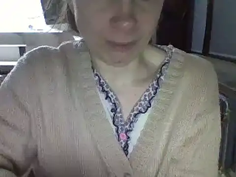 Snapshot of Moi_Lina chatting on January 1, 2025, 10:13 pm Moi Lina online show from January 1, 2025, 10:13 pm