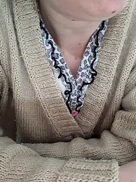 Snapshot of Moi_Lina chatting on January 5, 2025, 11:55 pm Moi Lina online show from January 5, 2025, 11:55 pm