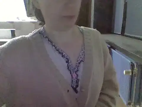 Snapshot of Moi_Lina chatting on January 17, 2025, 9:28 pm Moi Lina online show from January 17, 2025, 9:28 pm