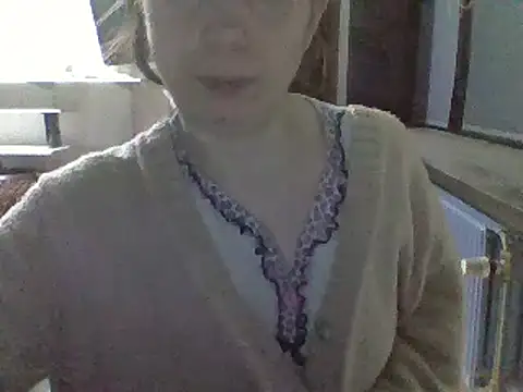 Snapshot of Moi_Lina chatting on January 21, 2025, 11:45 pm Moi Lina online show from January 21, 2025, 11:45 pm