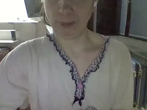 Snapshot of Moi_Lina chatting on January 23, 2025, 9:39 pm Moi Lina online show from January 23, 2025, 9:39 pm