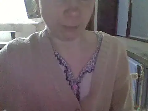 Snapshot of Moi_Lina chatting on January 27, 2025, 6:41 pm Moi Lina online show from January 27, 2025, 6:41 pm