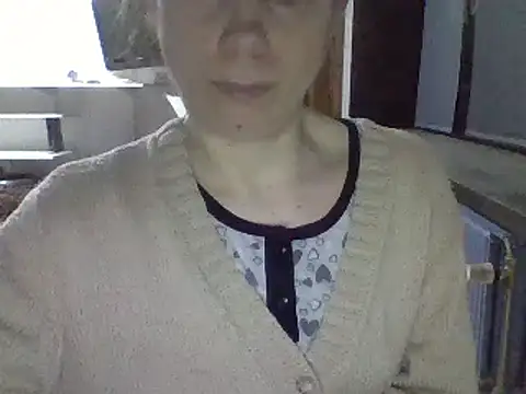 Snapshot of Moi_Lina chatting on February 5, 2025, 9:29 pm Moi Lina online show from February 5, 2025, 9:29 pm