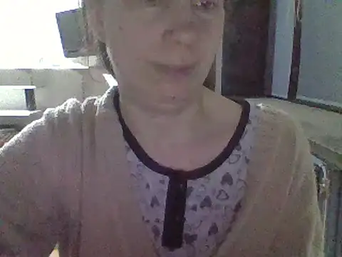 Snapshot of Moi_Lina chatting on February 8, 2025, 10:29 pm Moi Lina online show from February 8, 2025, 10:29 pm