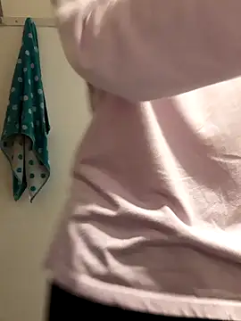 Snapshot of Moi_Lina chatting on February 21, 2025, 3:10 pm Moi Lina online show from February 21, 2025, 3:10 pm