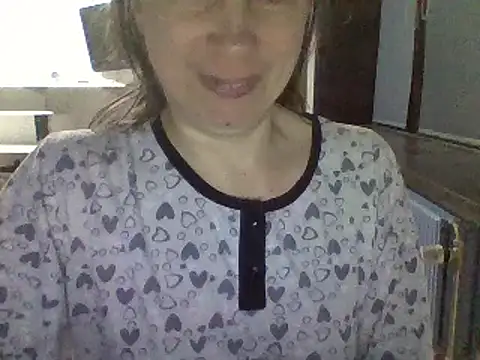 Snapshot of Moi_Lina chatting on October 13, 2025, 11:38 pm Moi Lina online show from October 13, 2025, 11:38 pm