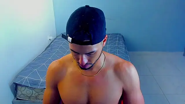 Kris Khalifa69 online show from January 12, 2026, 1:16 pm