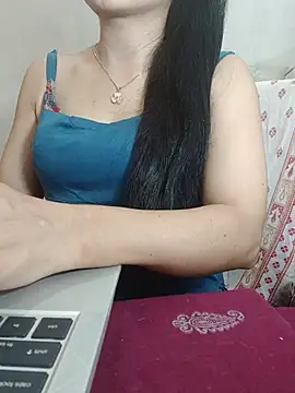 Snapshot of Chanchal--Navya chatting on July 1, 2026, 6:18 pm Chanchal--Navya online show from July 1, 2026, 6:18 pm
