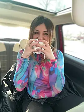 DaisyVibesss online show from February 4, 2025, 10:54 am