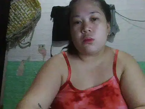 Snapshot of hotsexylyn chatting on November 7, 2025, 4:34 am hotsexylyn online show from November 7, 2025, 4:34 am