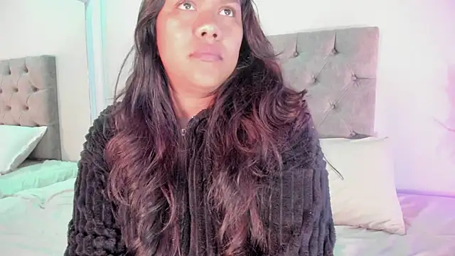 Snapshot of ale_cam chatting on February 7, 2026, 10:52 am ale cam online show from February 7, 2026, 10:52 am