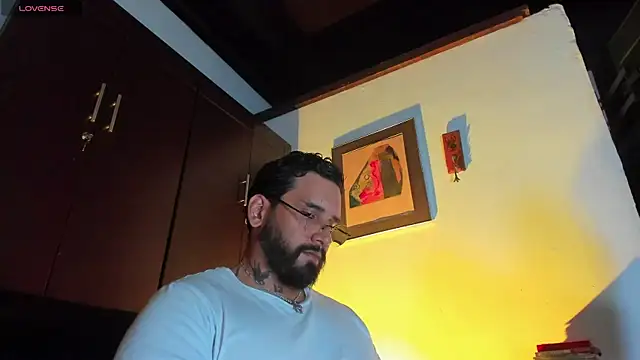 CamiloGray  online show from April 22, 2026, 3:24 pm