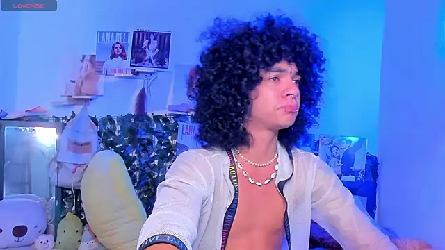 Snapshot of sweetvond_ chatting on December 16, 2024, 2:27 pm sweetvond  online show from December 16, 2024, 2:27 pm