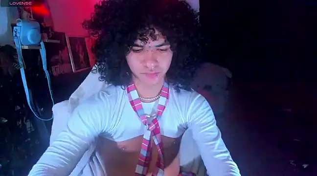 Snapshot of sweetvond_ chatting on March 2, 2025, 7:54 am sweetvond  online show from March 2, 2025, 7:54 am