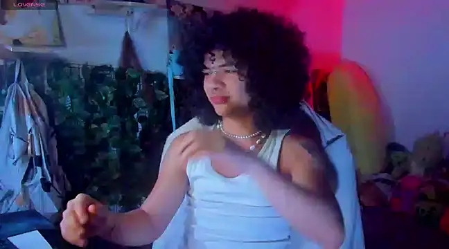 Snapshot of sweetvond_ chatting on March 3, 2025, 3:52 am sweetvond  online show from March 3, 2025, 3:52 am