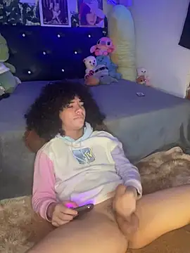 Snapshot of sweetvond_ chatting on March 8, 2025, 7:38 am sweetvond  online show from March 8, 2025, 7:38 am