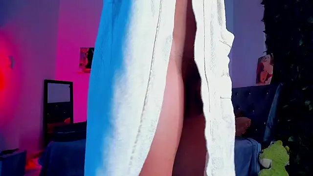 Snapshot of sweetvond_ chatting on October 10, 2025, 11:26 pm sweetvond  online show from October 10, 2025, 11:26 pm