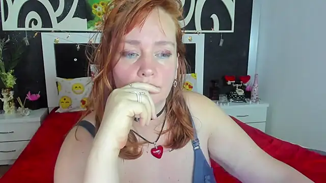 Snapshot of SinFulTitsDD chatting on December 2, 2024, 10:34 pm SinFulTitsDD online show from December 2, 2024, 10:34 pm