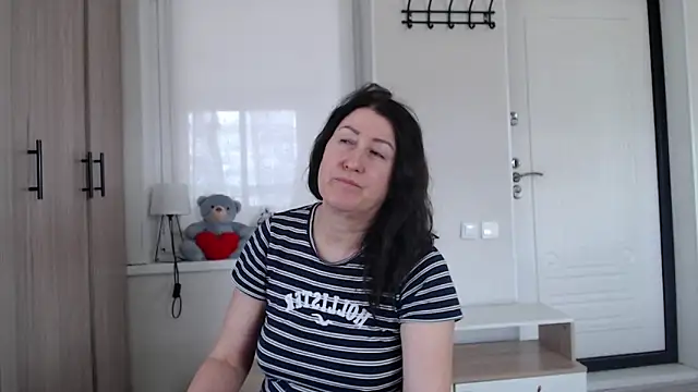 increible della online show from April 30, 2026, 6:42 am