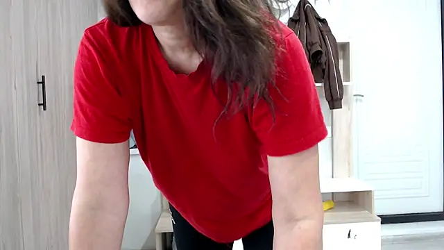 Snapshot of increible_della chatting on June 29, 2026, 10:26 am increible della online show from June 29, 2026, 10:26 am