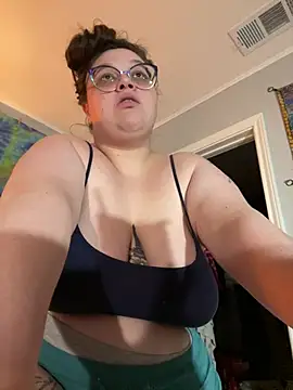 Snapshot of ItsBunniBabe chatting on June 26, 2026, 1:43 am ItsBunniBabe online show from June 26, 2026, 1:43 am