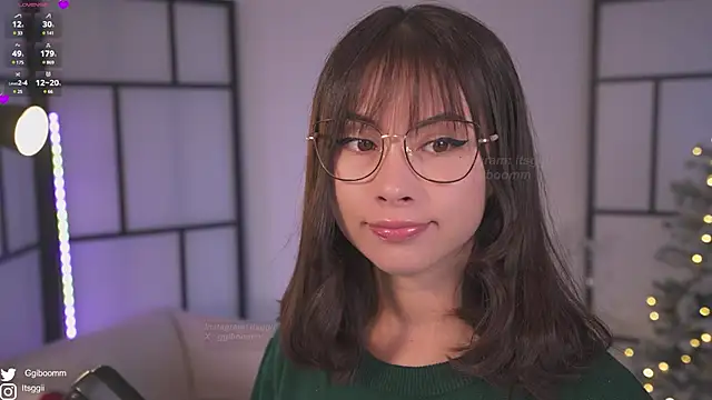 Snapshot of Gigi_ohlala chatting on December 7, 2024, 10:50 pm Gigi ohlala online show from December 7, 2024, 10:50 pm