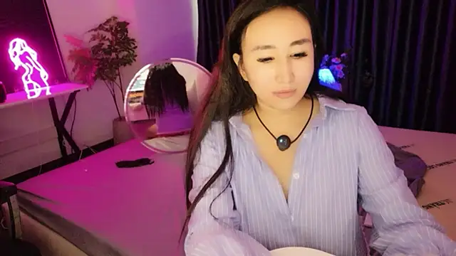 Snapshot of AsianQueens chatting on June 27, 2026, 1:54 am AsianQueens online show from June 27, 2026, 1:54 am