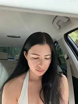 clairewntr online show from May 5, 2026, 2:25 pm