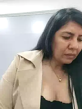 aisha latina online show from February 24, 2025, 6:47 pm