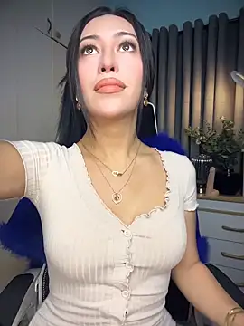 Snapshot of Jasmine_Elcock chatting on May 7, 2026, 9:42 pm Jasmine Elcock online show from May 7, 2026, 9:42 pm