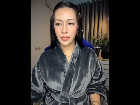 Snapshot of Jasmine_Elcock chatting on May 8, 2026, 5:40 pm Jasmine Elcock online show from May 8, 2026, 5:40 pm