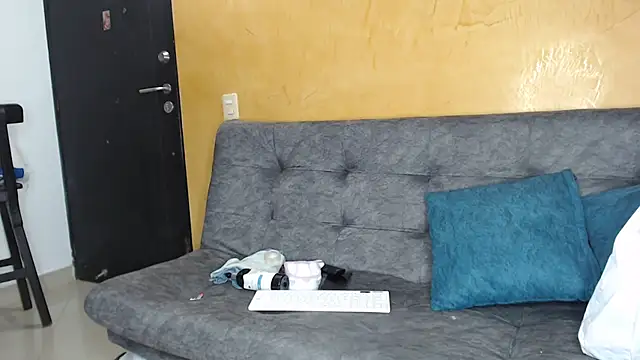 kathy luisa online show from September 20, 2025, 10:33 pm