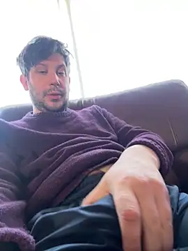 Taxidriver1988 online show from March 3, 2025, 1:20 pm