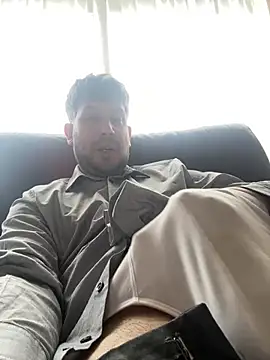 Taxidriver1988 online show from March 14, 2025, 2:08 pm