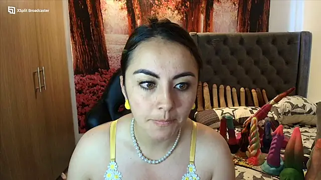 Snapshot of sofia23dirty chatting on October 10, 2025, 3:44 pm sofia23dirty online show from October 10, 2025, 3:44 pm