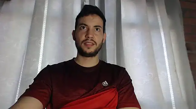 Snapshot of Armando_2002 chatting on January 19, 2025, 3:53 pm Armando 2002 online show from January 19, 2025, 3:53 pm