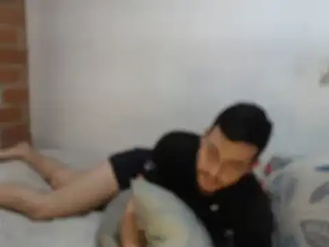 Snapshot of Armando_2002 chatting on January 21, 2025, 5:41 pm Armando 2002 online show from January 21, 2025, 5:41 pm