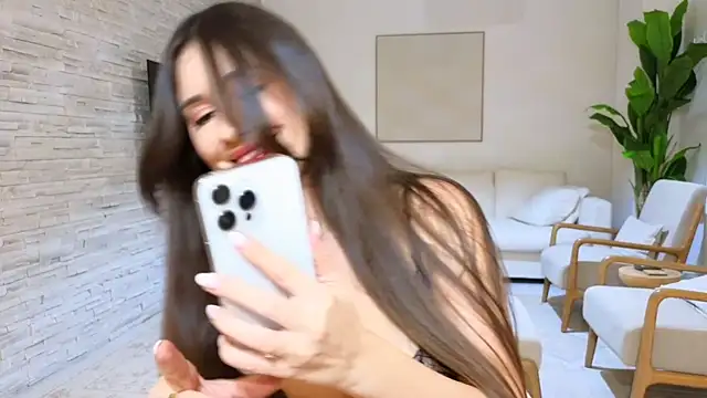 diamond desiree online show from January 21, 2025, 9:15 pm