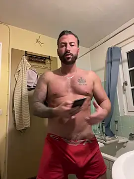Snapshot of 2guysforu chatting on February 13, 2025, 5:22 pm 2guysforu online show from February 13, 2025, 5:22 pm